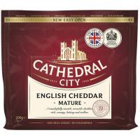 Queso curado Cheddar CATHEDRAL CITY, taco 200 g