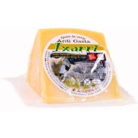 Queso de oveja artesano IXARRI, cuña aprox. 250 g