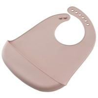 Babero imperpeable rosa de silicona con bolsillo recogemigas INTERBABY