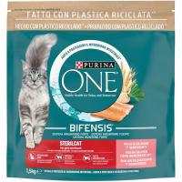 Alimento de salmón para gato esterilizado ONE, paquete 1,5 kg