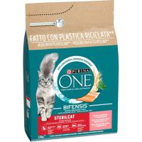 Alimento de salmón para gato esterilizado ONE, saco 2,8 kg