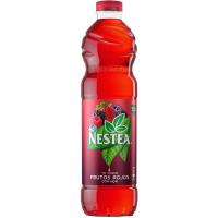 Refresco de té sabor frutos rojos NESTEA, botella 1,5 litros